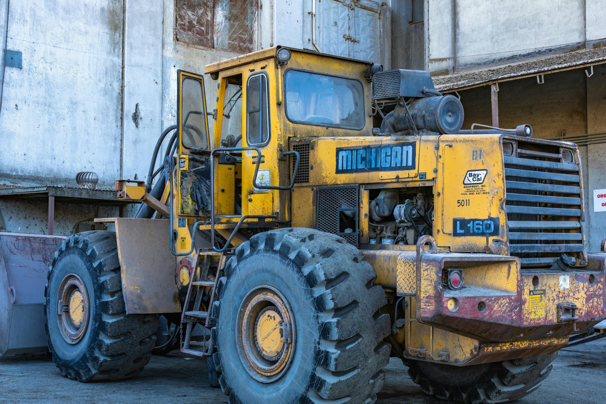 Ilustrasi heavy machine operator school