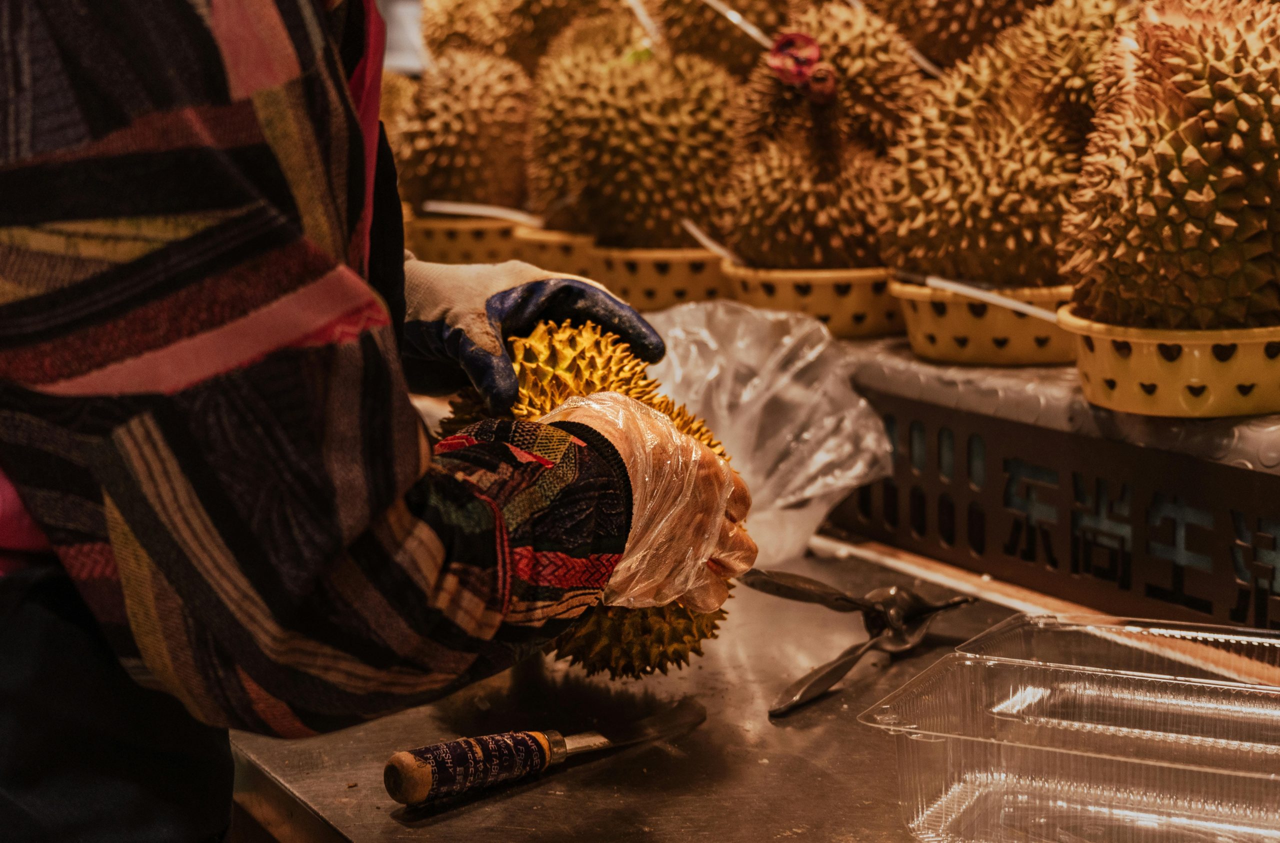 Ilustrasi mimpi makan buah durian